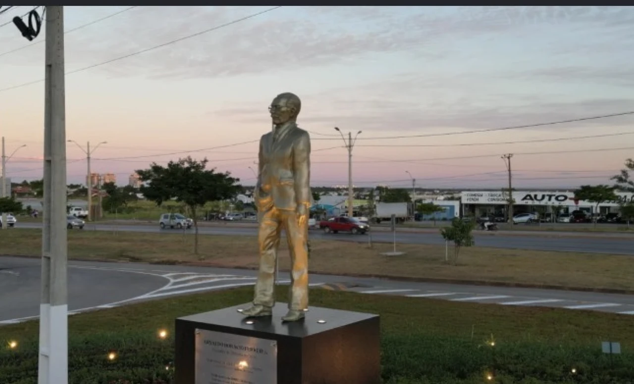 Monumento Luís Eduardo Magalhães